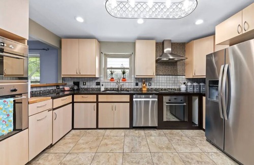 Plano House | Paradise in Plano: 4-Bedroom Home with Pool & Spa