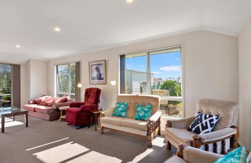 Pohara House | Discover Paradise at Pohara Beach Holiday Home