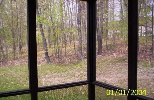 East Stroudsburg Condo | Escape to Paradise in the Poconos with Pool & Ocean Views