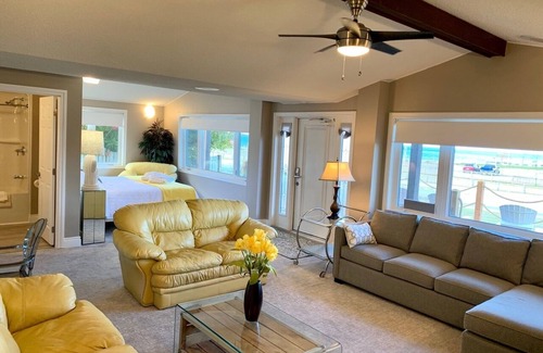 Port Elgin Hotel | Paradise Inn On The Beach: Eco-Friendly Family Retreat