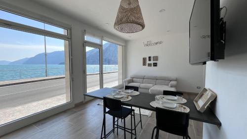 Castro Apartment | Inviting Paradise Lake Views - Family-Friendly Retreat
