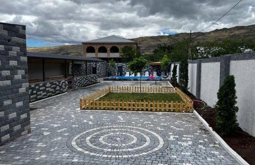 Parpi House | Paradise Life