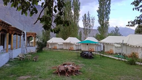 Hunder Other | Family-Friendly Retreat at Paradise North Camp Awaits