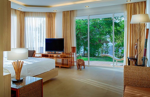 Bang Lamung Apartment | Paradise Ocean View Beach Front Condomimium In Pattaya