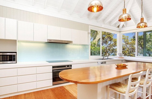 Avalon Beach House | Oceanfront Paradise on Pittwater with Pool and Breakfast