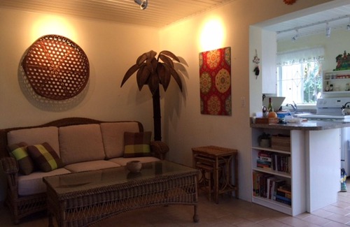 Kittian Village Condo | Beautiful Paradise on the Beach with Ocean View & Breakfast