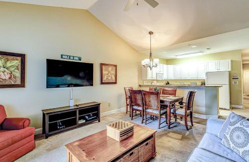 Carolina Forest Apartment | Relax at Paradise on the Course - Family Friendly & Poolside