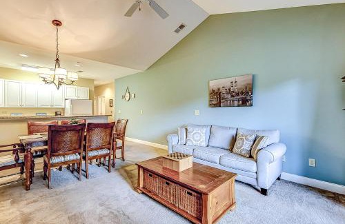 Carolina Forest Apartment | Relax at Paradise on the Course - Family Friendly & Poolside
