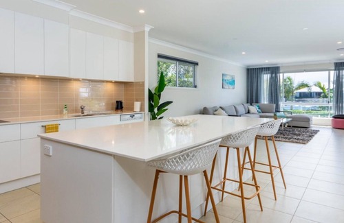 Banksia Beach House | Idyllic Paradise on the Promontory with Unique Amenities