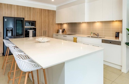 Banksia Beach House | Idyllic Paradise on the Promontory with Unique Amenities