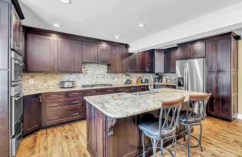 Mooresville House | Exceptional Paradise Pavilion: Fun for Everyone Awaits!