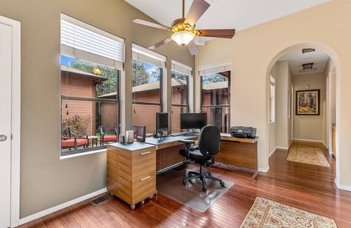 Flagstaff House | Experience Paradise Pines with Pool and Lake Views!
