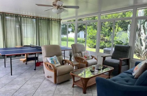 Largo House | Paradise Place: Oceanfront Retreat with Pet-Friendly Perks