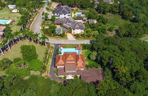 Montego Bay House | Experience Rose Hall Great House with Pool & Ocean Views