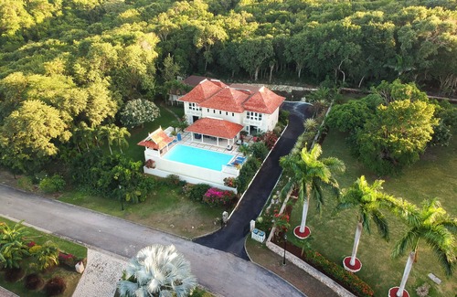 Montego Bay House | Experience Rose Hall Great House with Pool & Ocean Views