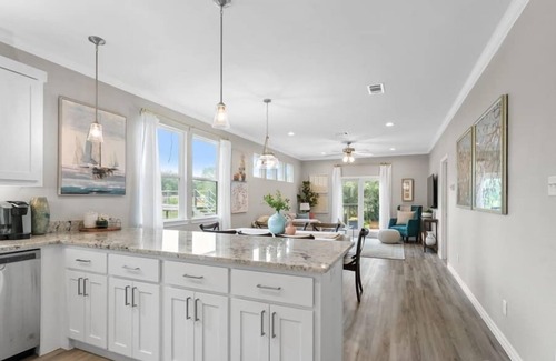 Cedar Creek Reservoir House | Serene Paradise Point Lakefront Getaway with Hot Tub