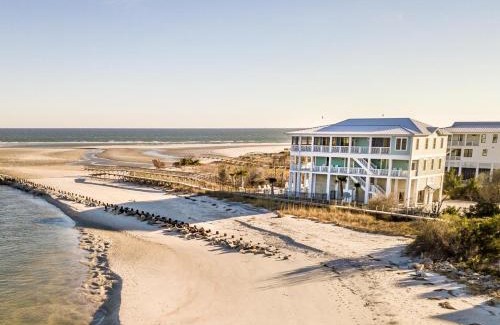 Pawleys Island House | Beachfront Paradise Point: Unmatched Ocean Views Await