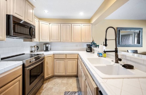 Coeur d'Alene Condo | Paradise Point | Premier Arrow Point Condo with Ocean Views