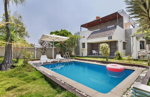 Hosur Villa | Private Pool Villa at Paradise Pool by JadeCaps - 4 Stars