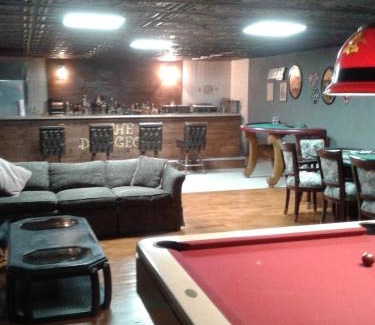 Austin Bed & Breakfast | Family-Friendly Getaway at Paradise Ranch Castle with Kitchen