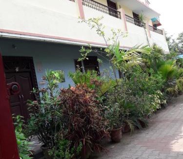 Kalapettai House | Budget-Friendly Stay at Paradise RK Inn Residency