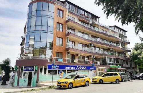 Sarafovo Apartment | Pet-Friendly Retreat at Paradise Sarafovo Beach, Rated 9.5