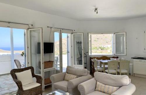 Delfini House | Scenic 2-Bed Villa with Breathtaking Delfini Bay Views
