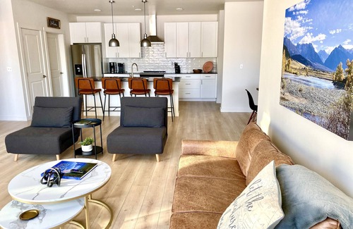 Livingston Condo | Guest Rated 10/10: Paradise Valley View Getaway Awaits