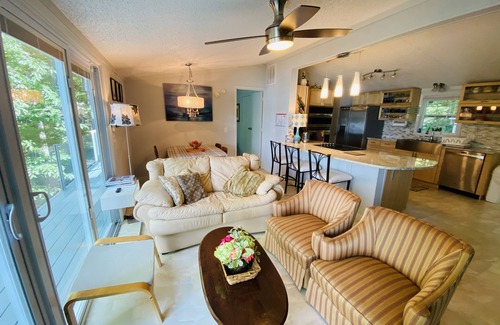 Reed Creek House | Unforgettable Paradise View Getaway at Dacha - Guest Rated 9.8