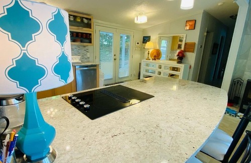 Reed Creek House | Unforgettable Paradise View Getaway at Dacha - Guest Rated 9.8
