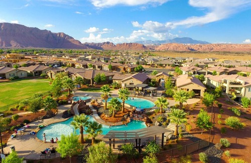 Santa Clara House | Family-Friendly Paradise Village: Private Hot Tub & Pool Fun