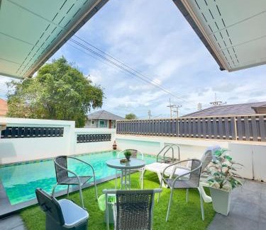 Hua Hin Villa | Family-Friendly Oasis with King Bed & Private Pool Retreat