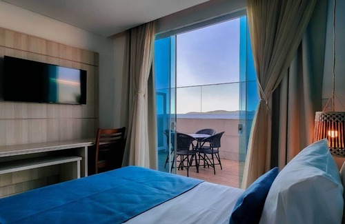Braga Hotel | Discover Paradiso Corporate - Cabo Frio with Pool & Spa