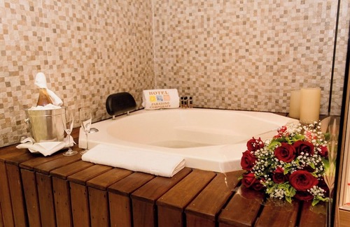 Braga Hotel | Discover Paradiso Corporate - Cabo Frio with Pool & Spa