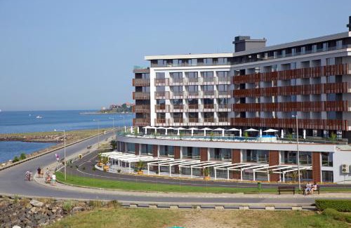 Nessebar New Town Apartment | Paradiso Dreams Hotel: Oceanfront Bliss for Every Traveler