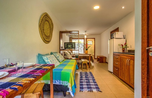 Itacare Apartment | Paradiso Flat: Oceanfront Retreat with Pet-Friendly Perks