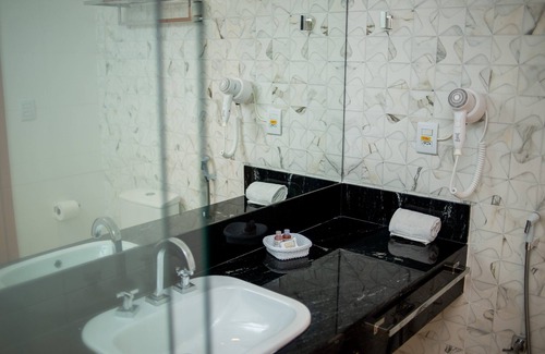 Macae Hotel | Paradiso Macaé Hotel: Guest Rated 9.2 with Pool & Spa