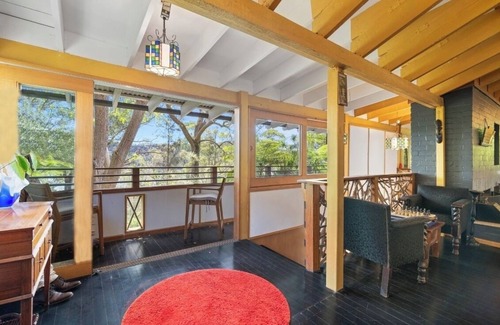 Dangar Island House | PARADISO on Dangar island. Peak of the Hill. Resort treetop style vibes