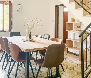 Modolo Apartment | Cozy Domeček na kopečku with Oceanfront Views