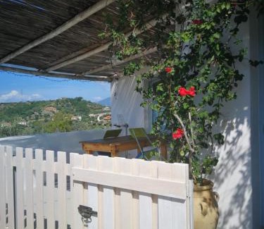 Frascinelle House | Ideal Paradiso Verde: Pet-Friendly Near the Sea, Rated 9.8