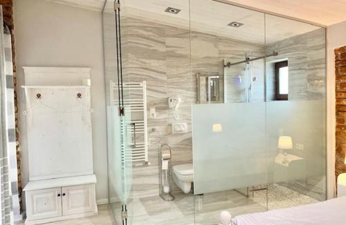Blaj Bed & Breakfast | Discover Paradisul Transilvaniei Resort: 4-Star Retreat Awaits