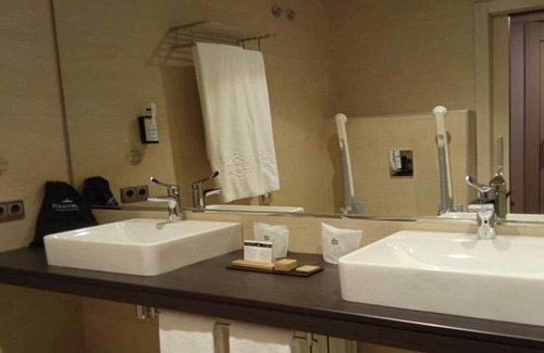 Santo Domingo de la Calzada Hotel | Explore Parador de Santo Domingo de la Calzada: Rated 9/10