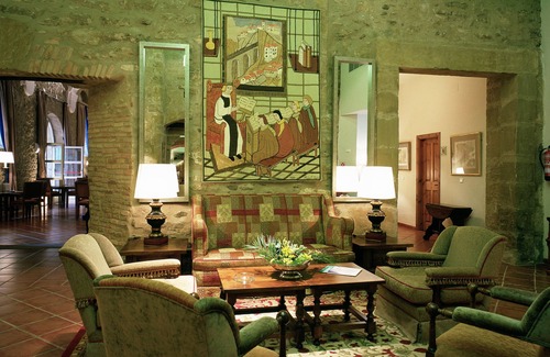 Santo Domingo de la Calzada Hotel | Discover Parador de Santo Domingo Bernardo de Fresneda