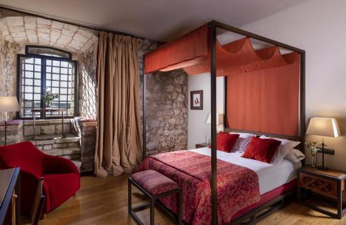 Alarcon Hotel | Discover the Parador de Alarcón: 4-Star Family Escape