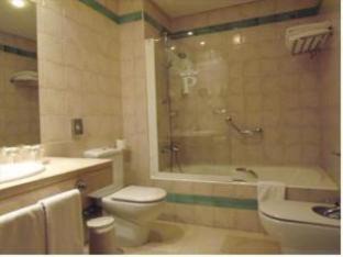 Alcaniz Hotel | Relax at Parador de Alcañiz: 4-Star Stay with Great Amenities