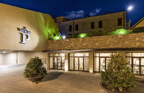 Seu de Urgell Hotel | Discover Parador De La Seu D'urgell: Ideal for Families