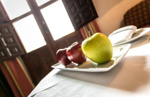 Merida Old Town Hotel | Elegant Parador de Mérida with Ocean View and Pool Access