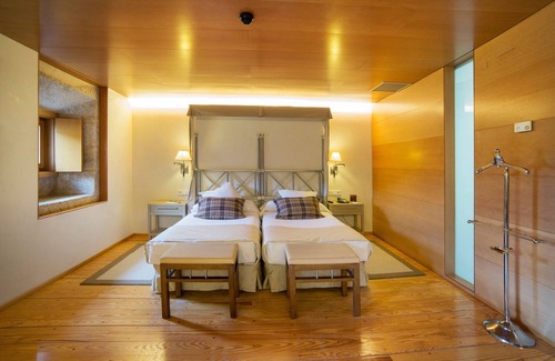 Santo Estevo de Ribas de Sil Hotel | Elegant Parador de Santo Estevo: Spa, Hot Tub & More