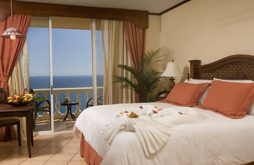Manuel Antonio Hotel | Discover Parador Nature Resort and Spa: 4-Star Retreat