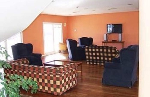 Bahia Blanca Hotel | Relax at Paradores Austral Bahia Blanca: Pool & Spa Retreat